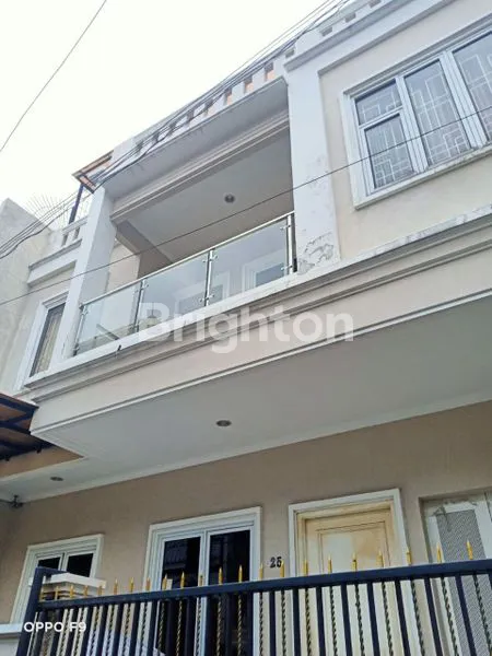image RUMAH DI TANJUNG DUREN JAKARTA BARAT  (1)