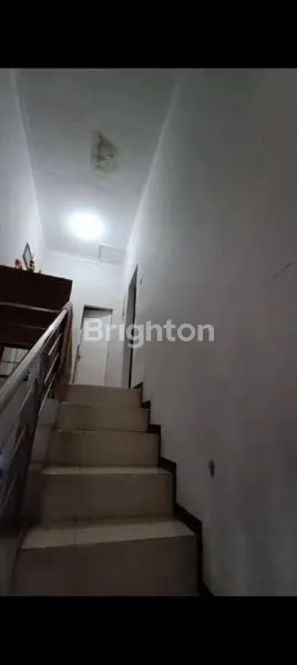 image RUMAH 2 LANTAI DI PERMATA JINGGA (2)