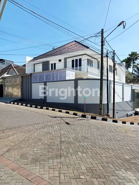 image RUMAH BANGUNAN BARU POSISI HOOK DI LEMBAH DIENG PUSAT KOTA MALANG (1)