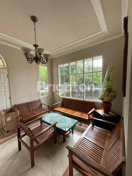 image RUMAH VILLA BUKIT MAS SEMI FURNISH. NYAMAN ASRI SIAP HUNI. SELANGKAH AKSES DAN EXIT TOLL. AREA TENGAH KOTA SURABAYA (2)