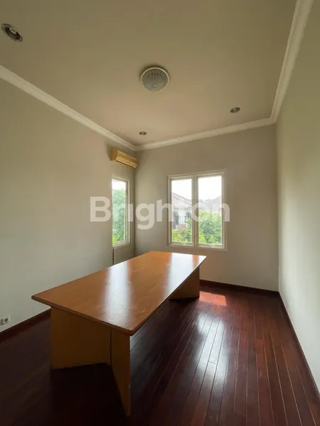 image RUMAH VILLA BUKIT MAS SEMI FURNISH. NYAMAN ASRI SIAP HUNI. SELANGKAH AKSES DAN EXIT TOLL. AREA TENGAH KOTA SURABAYA (5)
