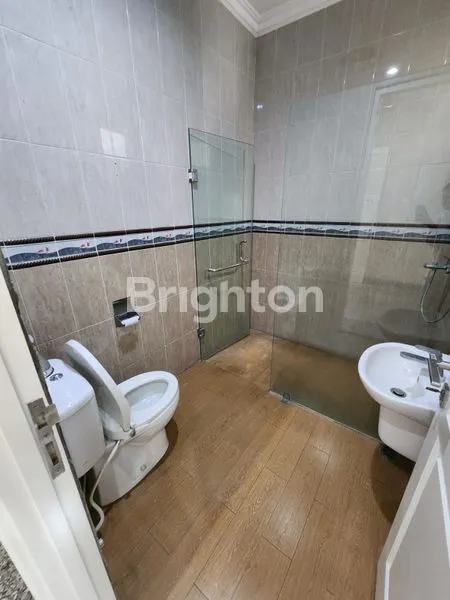 image RUMAH KANTOR CANTIK DI SAMPIT KEBAYORAN BARU' (6)