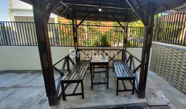 image RUMAH 2 LANTAI TERAWAT DAN SIAP HUNI DI JIMBARAN, BALI  (3)