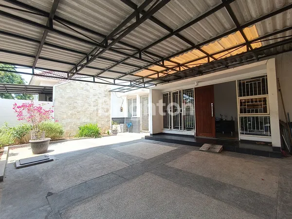 image RUNGKUT ASRI JARANG ADA, MINIMALIS BAGUS, TERAWAT (2)