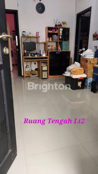 image RUMAH 2 LANTAI DI PERMATA JINGGA MALANG (5)