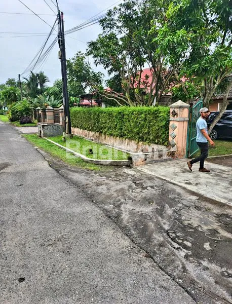 image TANAH LUAS RUMAH LUAS - SEI SIPUT - MEDAN BARU (2)