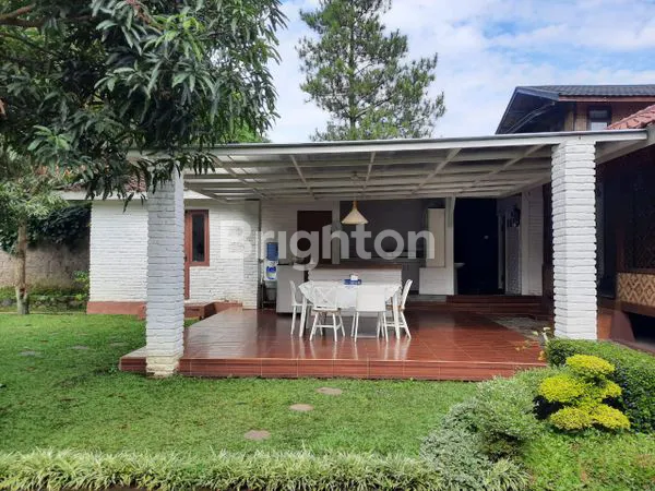 image RUMAH CANTIK DAN ASRI DENGAN HALAMAN YANG LUAS DI CIMAHI UTARA  (6)