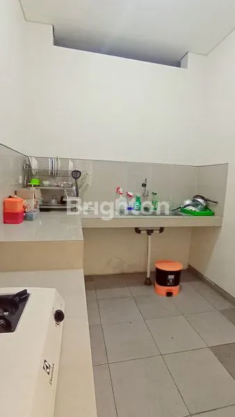 image RUMAH SIAP HUNI 1,5 LANTAI DI GRIYA KEBRAON UTAMA ,SANGAT COCOK UNTUK USAHA (3)