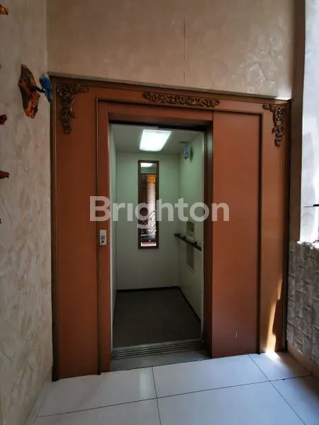 image HARGA SPESIAL RUMAH MEWAH DI SUNTER DANAU INDAH BARAT ADA LIFT DALAM RUMAH (3)