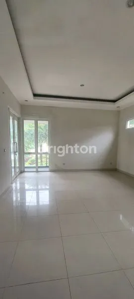 image RUMAH MEWAH DI HOOK 2 LANTAI CLUSTER HILLTOP SENTUL CITY (4)