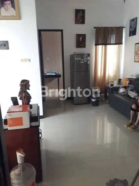 image RUMAH 2 LANTAI MANYAR, SIAP HUNI MINIM RENOVASI. AREA FAVORIT SURABAYA TIMUR (7)