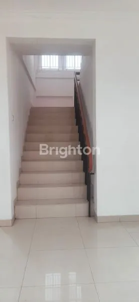 image TURUN  28.5 M --> 27.5 M RUMAH 2 LANTAI DI DAERAH KOMERSIAL STRATEGIS TANAH ABANG (4)