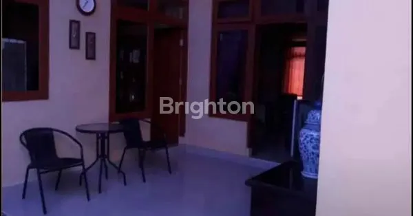 image 2 RUMAH JADI SATU, 8KT, LOKASI SANGAT STRATEGIS DI PADANG SAMBIAN, DENPASAR  (2)