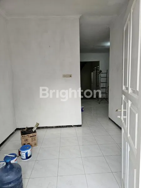 image DI SEWAKAN RUMAH 1,5 LANTAI DI PERUMAHAN NIRWANA EKSEKUTIF SURABAYA (2)