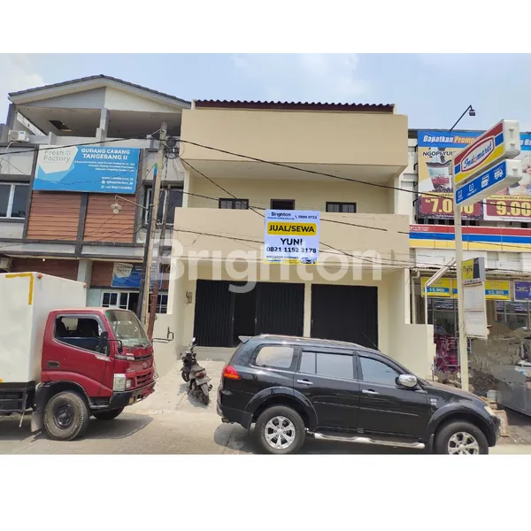 RUKO 3 LANTAI DI LOKASI STRATEGIS JALAN RAYA BOULEVARD PERMATA MEDANG