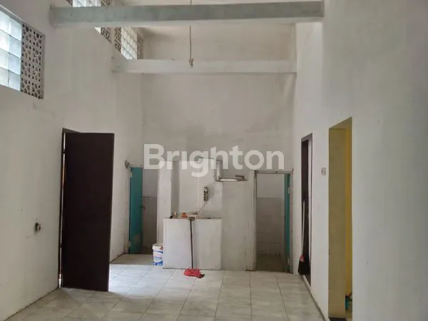 image RUMAH HANYA SELANGKAH DARI JL RAYA SEMARANG-TUGU , SEMARANG BARAT (6)