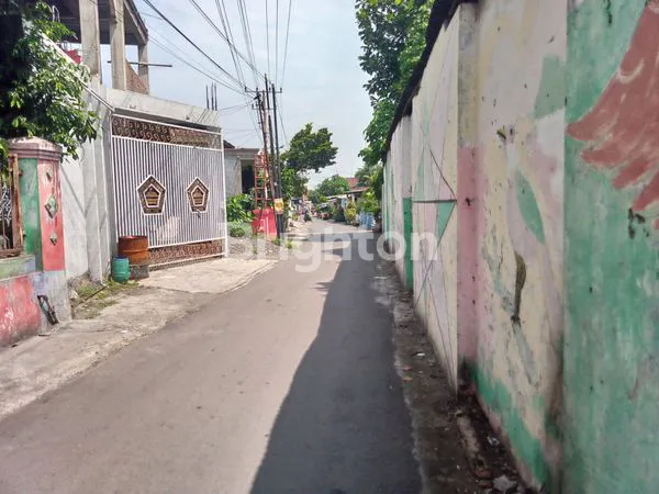 image RUMAH HANYA SELANGKAH DARI JL RAYA SEMARANG-TUGU , SEMARANG BARAT (5)