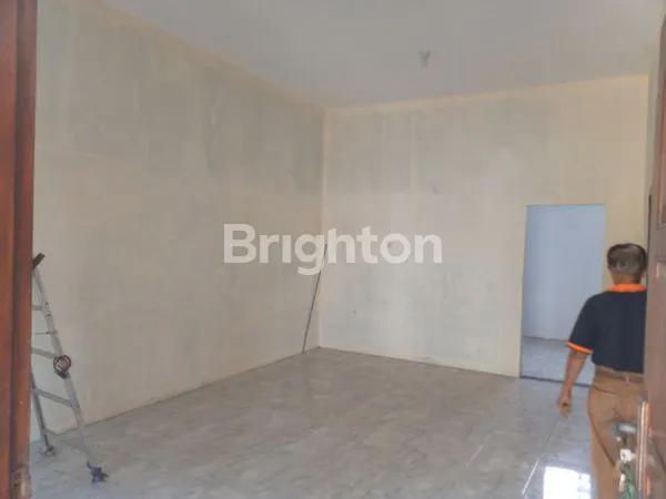 image RUMAH HANYA SELANGKAH DARI JL RAYA SEMARANG-TUGU , SEMARANG BARAT (7)