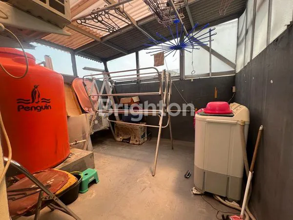 image RUMAH CANTIK SIAP HUNI 1,5 LANTAI DAERAH GADING GRIYA LESTARI KELAPA GADING.LOKASI TENANG AMAN DAN NYAMAN. (4)