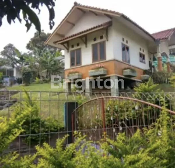 image RUMAH VILLA DI LEMBANG HITUNG TANAH VIEW KOTA BANDUNG (5)