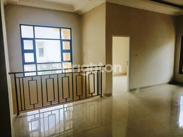 image RUMAH MEWAHGALAXY - PEKAYON BEKASI (6)