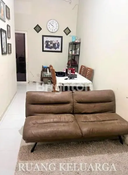 image RUMAH MINIMALIS  SIAP HUNI DI PLOSO TIMUR DEKAT MERR (7)