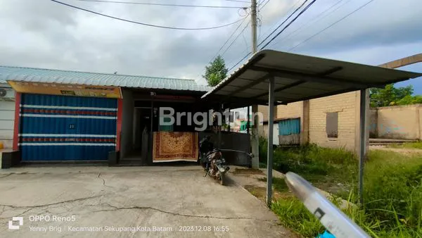 image PERUMAHAN RHABAYU GARDEN SIAP HUNI SUDAH FULL RENOVASI LENGKAP DENGAN CAFE DAN MINIMARKET (8)