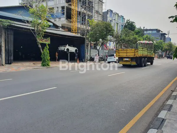 image BANGUNAN USAHA BENGKEL PERAK TIMUR PABEAN LOKASI BAGUS (2)