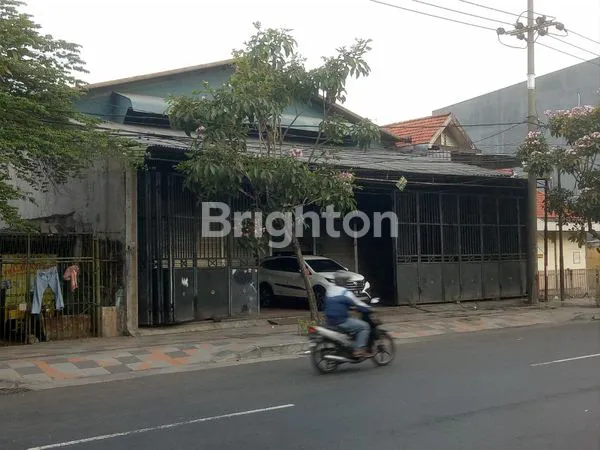 image BANGUNAN USAHA BENGKEL PERAK TIMUR PABEAN LOKASI BAGUS (6)
