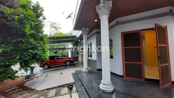 image RUMAH ALAM SUTERA CLUSTER  PALMYRA 3 LANTAI - HARGA 7.2M/ NEGO (3)