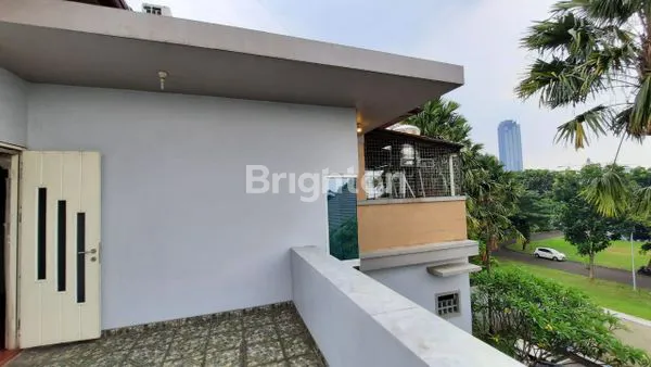 image RUMAH ALAM SUTERA CLUSTER  PALMYRA 3 LANTAI - HARGA 7.2M/ NEGO (5)