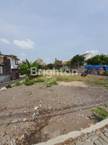 image MOJOSONGO, SURAKARTA, ADA TANAH LUAS, LOKASI STRATEGIS, PINGGIR JALAN, AKSES JALAN 2 ARAH, COCOK UNTUK BERBAGAI MACAM USAHA (1)