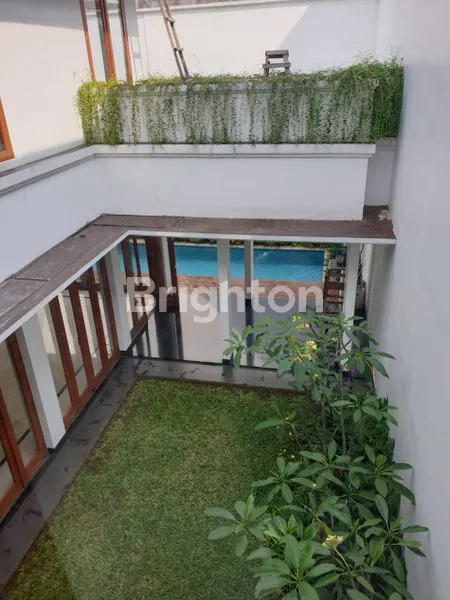 image RUMAH CANTIK SEMI FURNISHED DI PONDOK INDAH JAKARTA SELATAN (5)