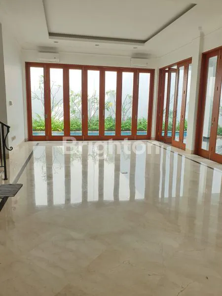 image RUMAH CANTIK SEMI FURNISHED DI PONDOK INDAH JAKARTA SELATAN (7)