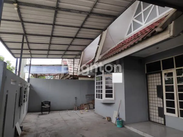 image 2 RUMAH  RENDENG (BESAR) MAIN ROAD, BISA UNTUK GUDANG (2)