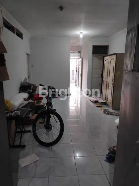 image 2 RUMAH  RENDENG (BESAR) MAIN ROAD, BISA UNTUK GUDANG (3)