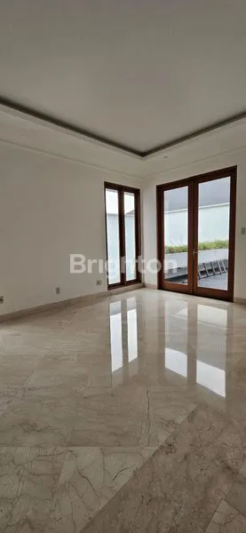image FULL RENOVASI, SIAP HUNI ,RUMAH MEWAH DI KAWASAN PONDOK INDAH, JAKARTA SELATAN (2)