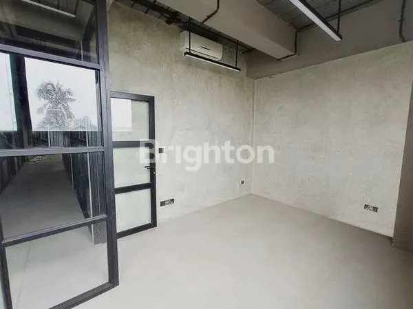 image KANTOR STUDIO PLUIT JAKARTA UTARA COCOK UNTUK TEMPAT USAHA (2)