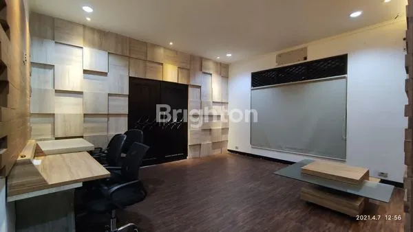 image RUMAH LUAS SIAP HUNI JALAN PELITA ABDUL MAJID CIPETE JAKARTA SELATAN (2)