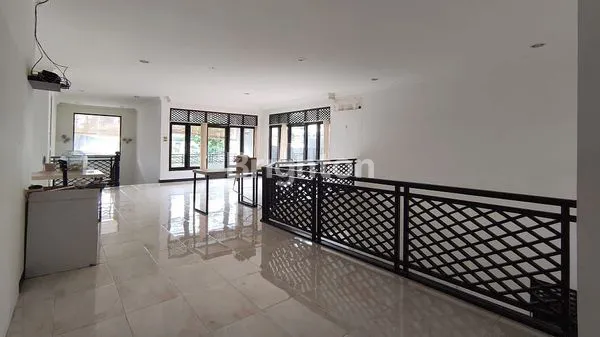 image RUMAH LUAS SIAP HUNI JALAN PELITA ABDUL MAJID CIPETE JAKARTA SELATAN (4)