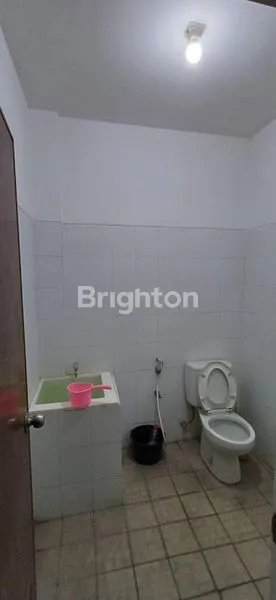 image RUKO 3 LANTAI STRATEGIS DEKAT TOL BANYU URIP, MURAH! (3)