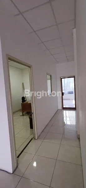 image RUKO 3 LANTAI STRATEGIS DEKAT TOL BANYU URIP, MURAH! (5)