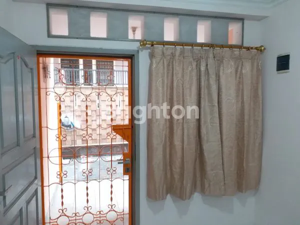 image RUMAH TANJUNG DUREN 2 LANTAI, BERSIH, RAPI DAN NYAMAN (7)