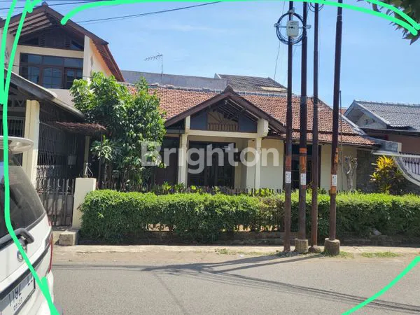 image RUMAH DI TENGAH KOTA BANDUNG  (6)