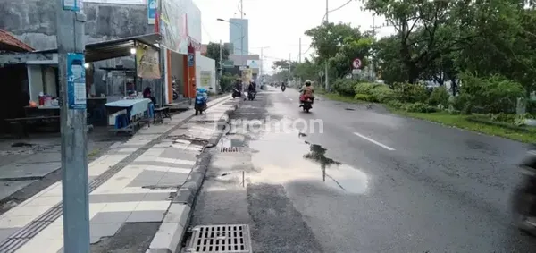 image  RUKO DAN TANAH RAYA WIYUNG DEKAT PAKUWON MALL, DEKAT UNESA, DEKAT LOOP GRAHA FAMILY (2)