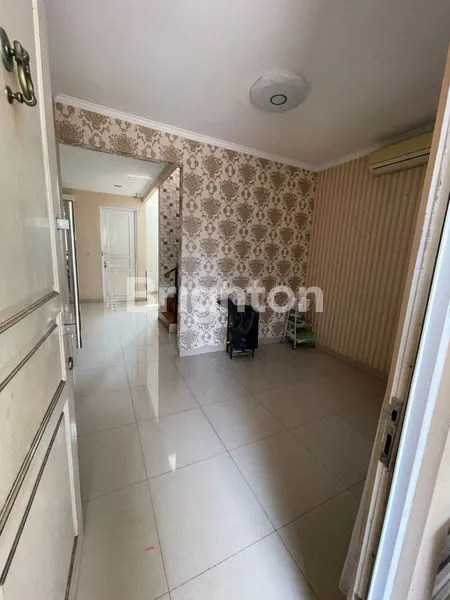 image RUMAH CLUSTER YUNANI BOULEVARD BANJAR WIJAYA (2)