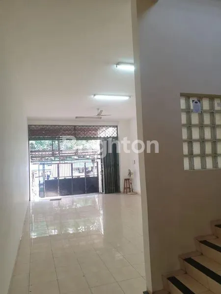 RUKO TANJUNG DUREN JAKARTA BARAT 3 LANTAI LOKASI SANGAT STRATEGIS