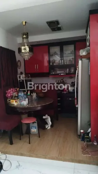 image RUMAH KEBON JERUK JAKARTA BARAT 3 LANTAI HADAP UTARA (3)