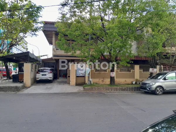 image DIJUAL RUMAH LOKASI SANGAT STRATEGIS (HOEK) COCOK UNTUK USAHA (2)