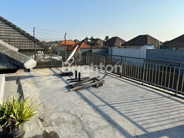 image RUMAH TINGGAL 3LT SIAP HUNI AREA RENON DI LOKASI STRATEGIS TENGAH KOTA DENPASAR (8)